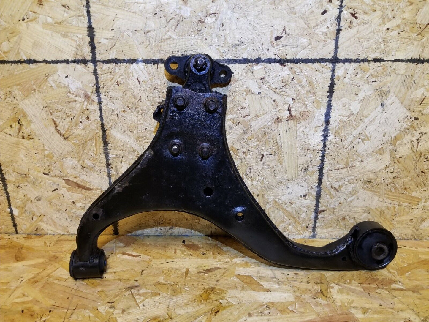 07 08 09 Hyundai Tucson Front Right Passenger Lower Control Arm OEM 89k