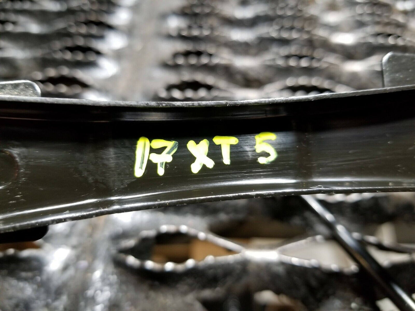 17 18 19 20 Cadillac Xt5 Rear Left Driver Side Roof Light Lamn W/ Trim OEM