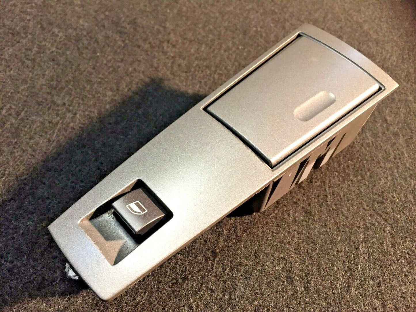 02 03 04 05 BMW 745i E65 Rear Right Pass Door Power Window Switch OEM