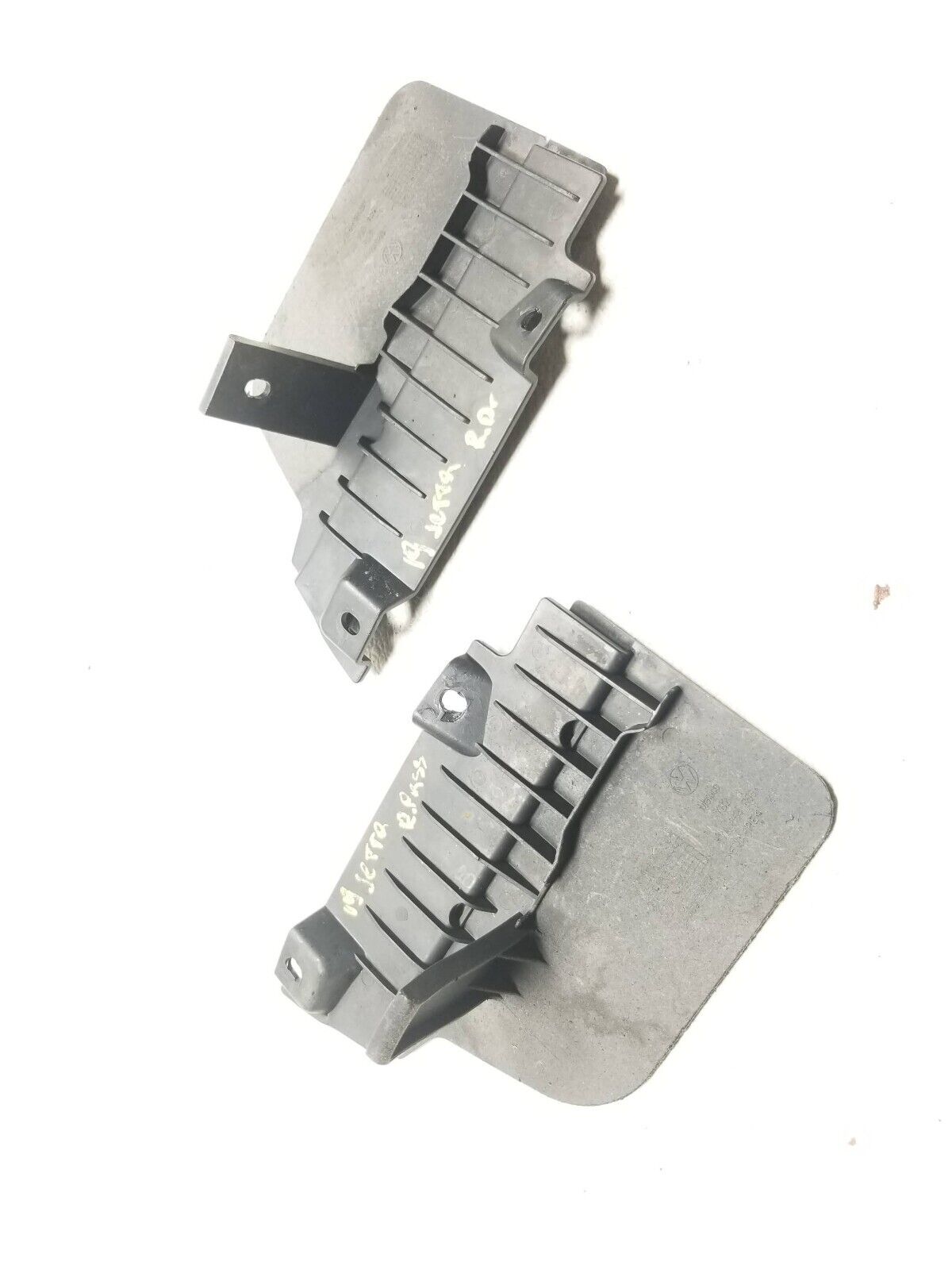19 20 21 Volkswagen Jetta Rear Mud Flap Left & Right 2pcs OEM