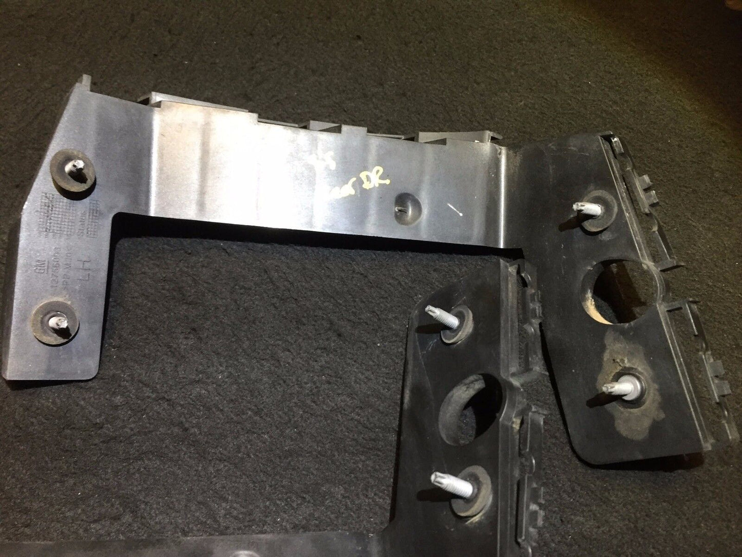 06 07 08 09 Saab 9-5 95 Rear Right & Left Bumper Bracket Pair OEM