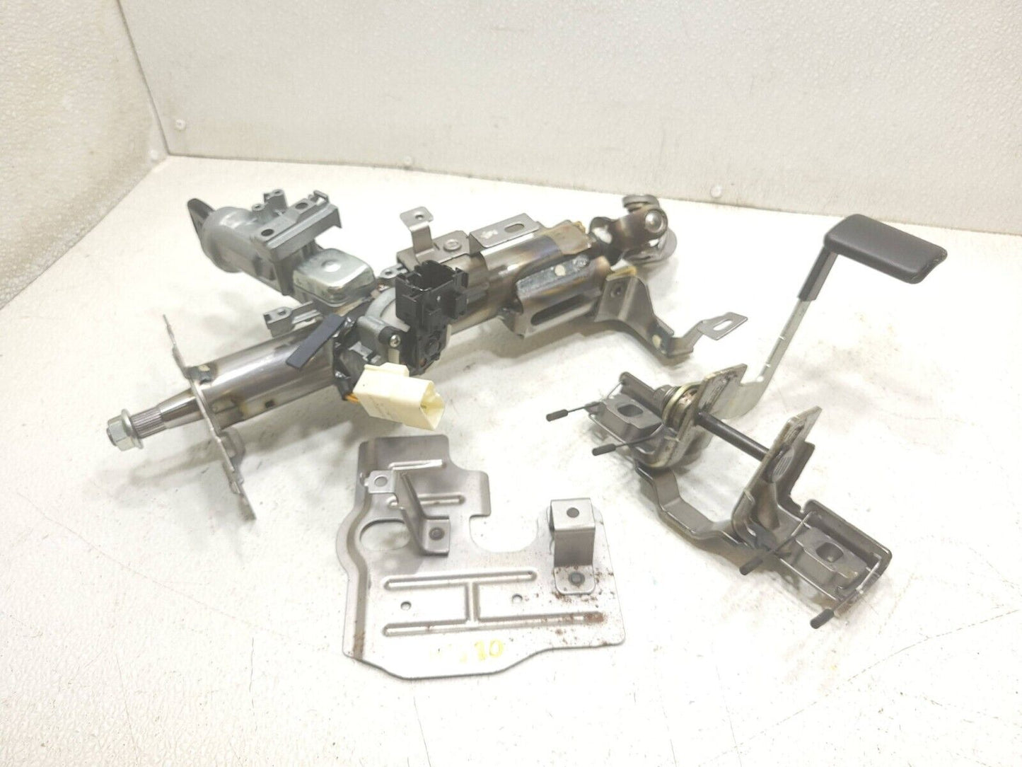 07 - 13 Suzuki Sx4 Hatchback Steering Column W/ Ignition Switch & Key OEM