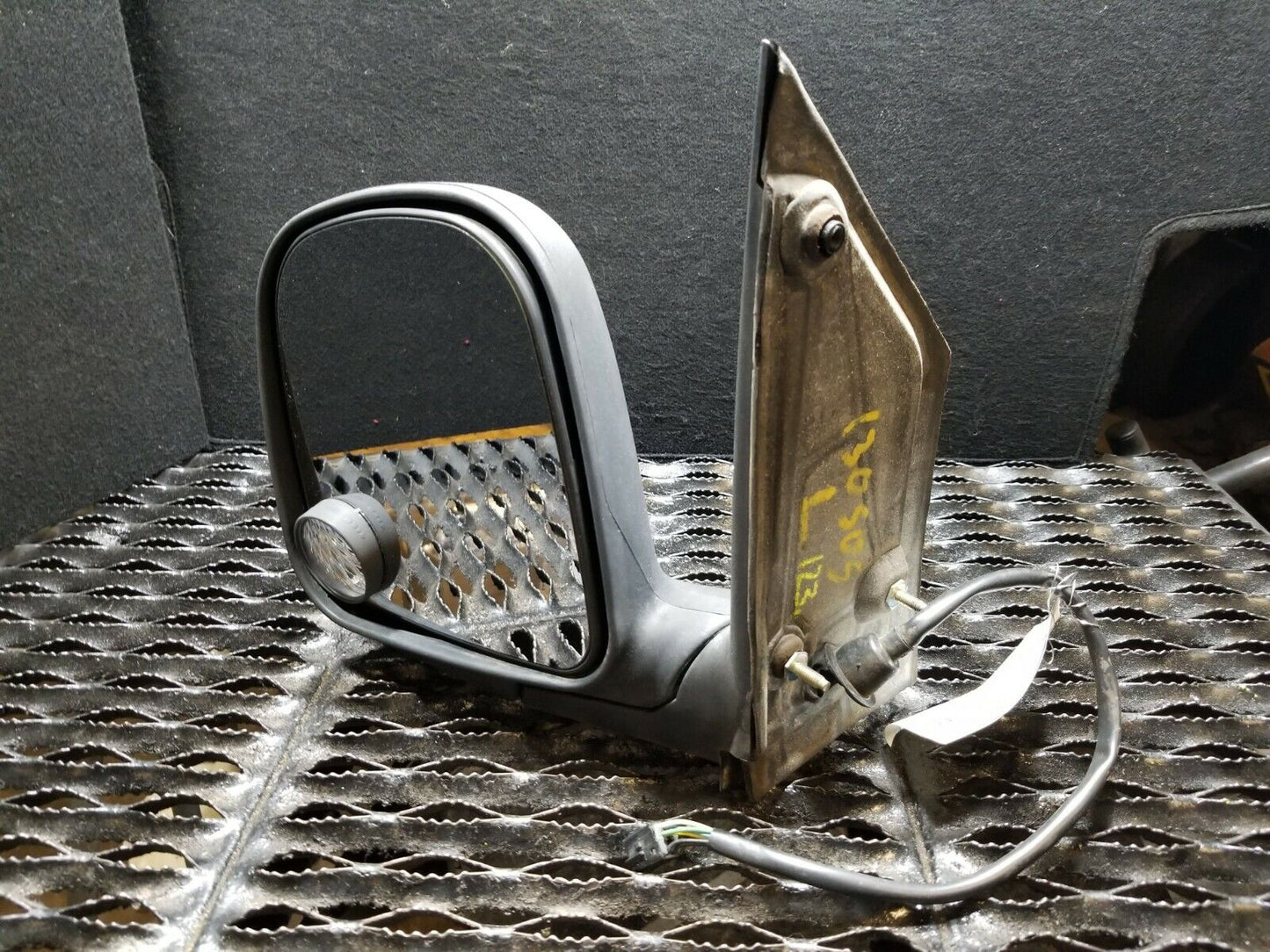 01 2001 Chevrolet Express 1500 Driver Left Door Side View Mirror OEM