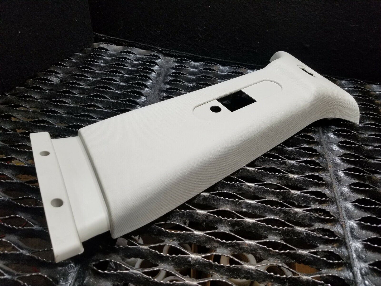 13 14 15 16 17 Jeep Compass Left Driver Side Upper B Pillar Trim Cover OEM 30k