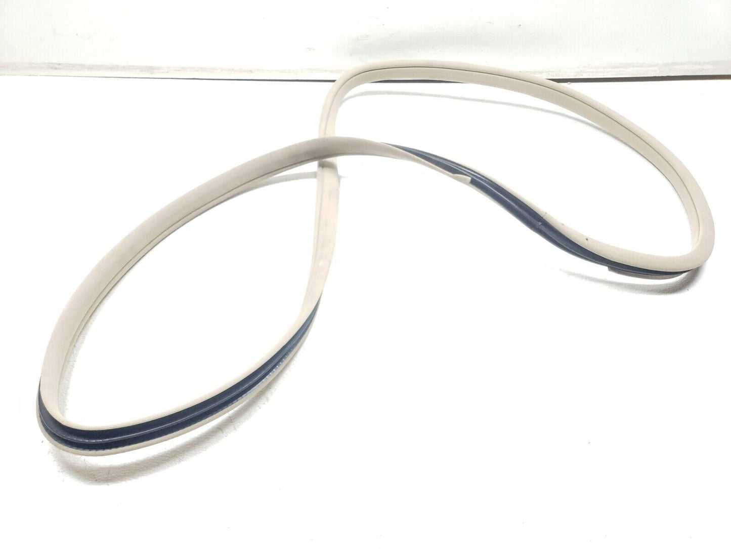12 13 14 15 Mercedes C300 Rear Right Pass Side Door Weatherstrip Seal OEM