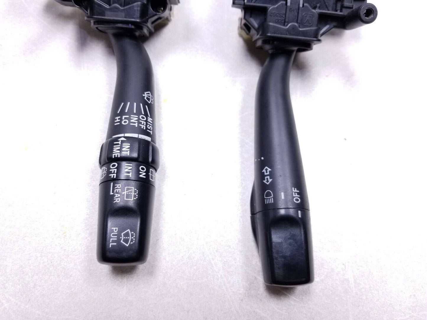 2005 - 2010 Toyota Sienna Steering Column Wiper Turn Signal Control Switch OEM
