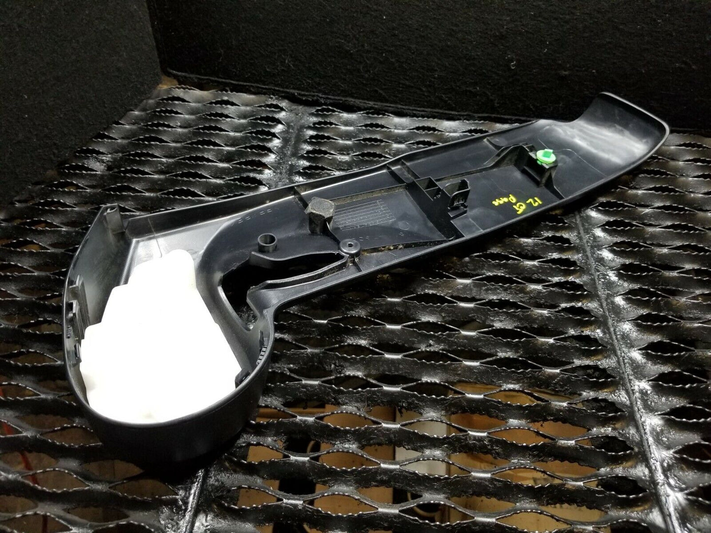 11 12 13 14 15 Lexus CT200h Front Right Passenger Seat Trim Cover Panel OEM