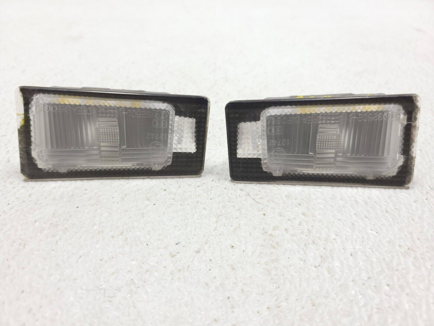 14 15 16 Hyundai Elantra Sedan Rear License Plate Lamp Light  OEM