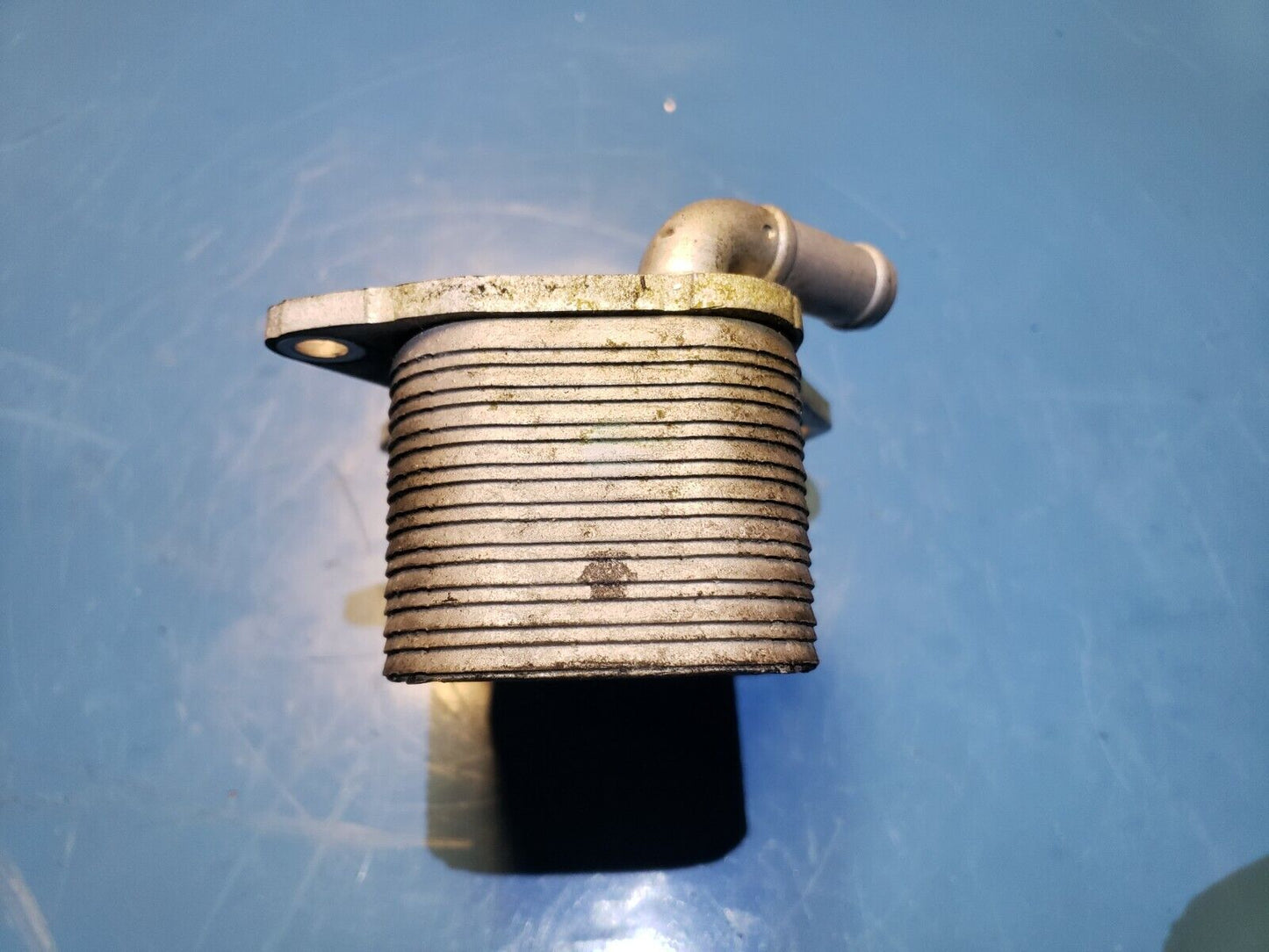 12 13 14 Volkswagen Passat 2.5l Engine Oil Cooler 07k.117.021.c OEM