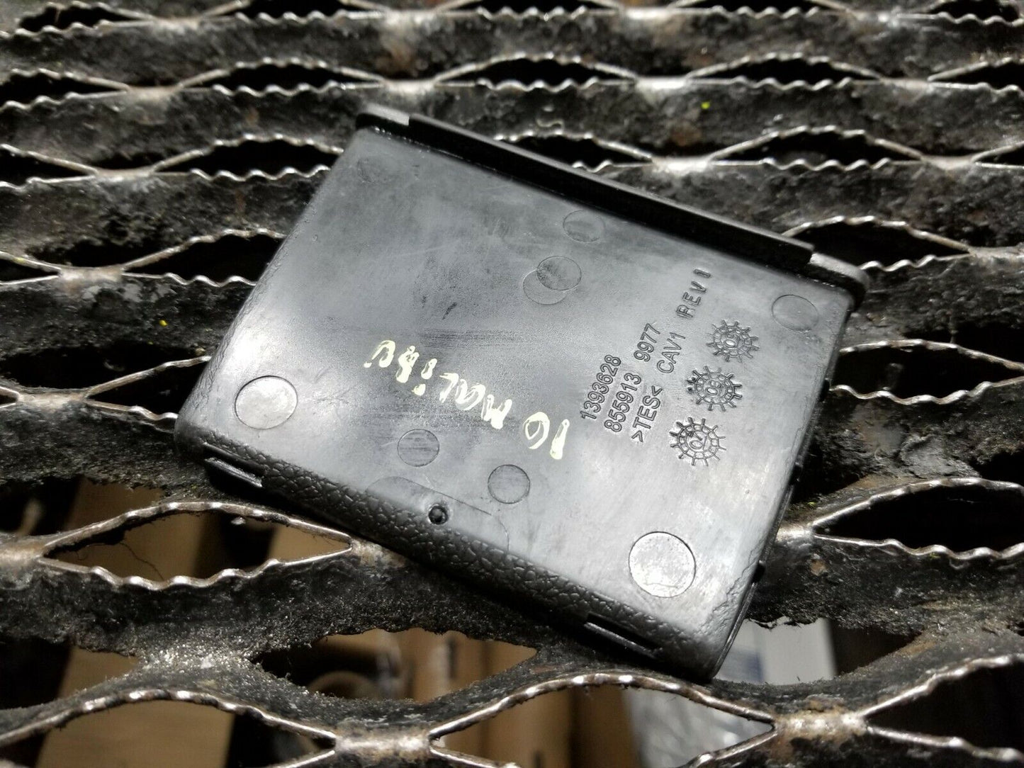 08 09 10 11 12 Chevy Malibu Console Rubber Tray OEM