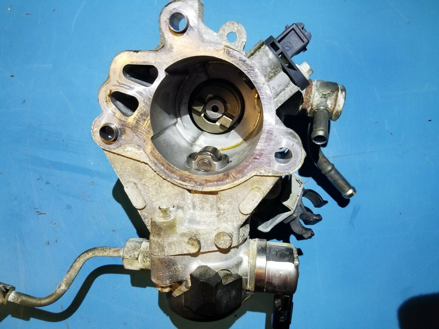 2014 2015 2016 Mazda 3 2.0l High Pressure Fuel Pump & Vacuum Head OEM 16k Miles