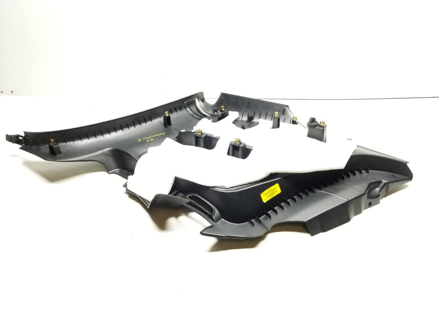 15 16 17 18 Dodge Challenger Left Driver Side Quarter Panel Trim OEM 36k