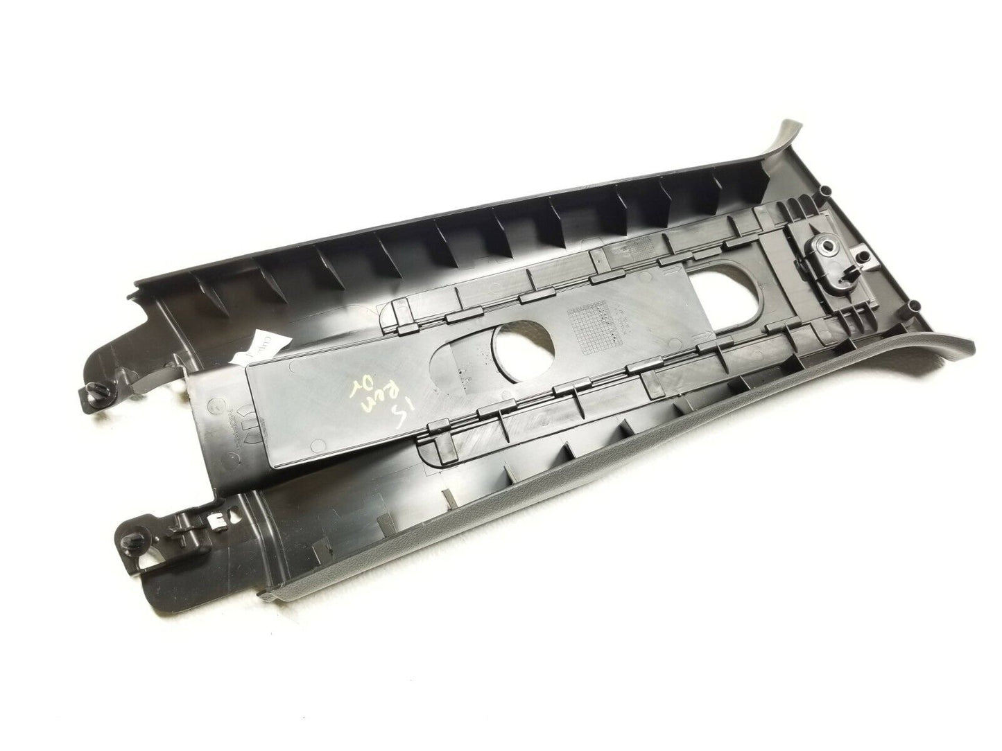15 16 17 Jeep Renegade Left Driver B Pillar Upper Trim Cover OEM 62k Miles