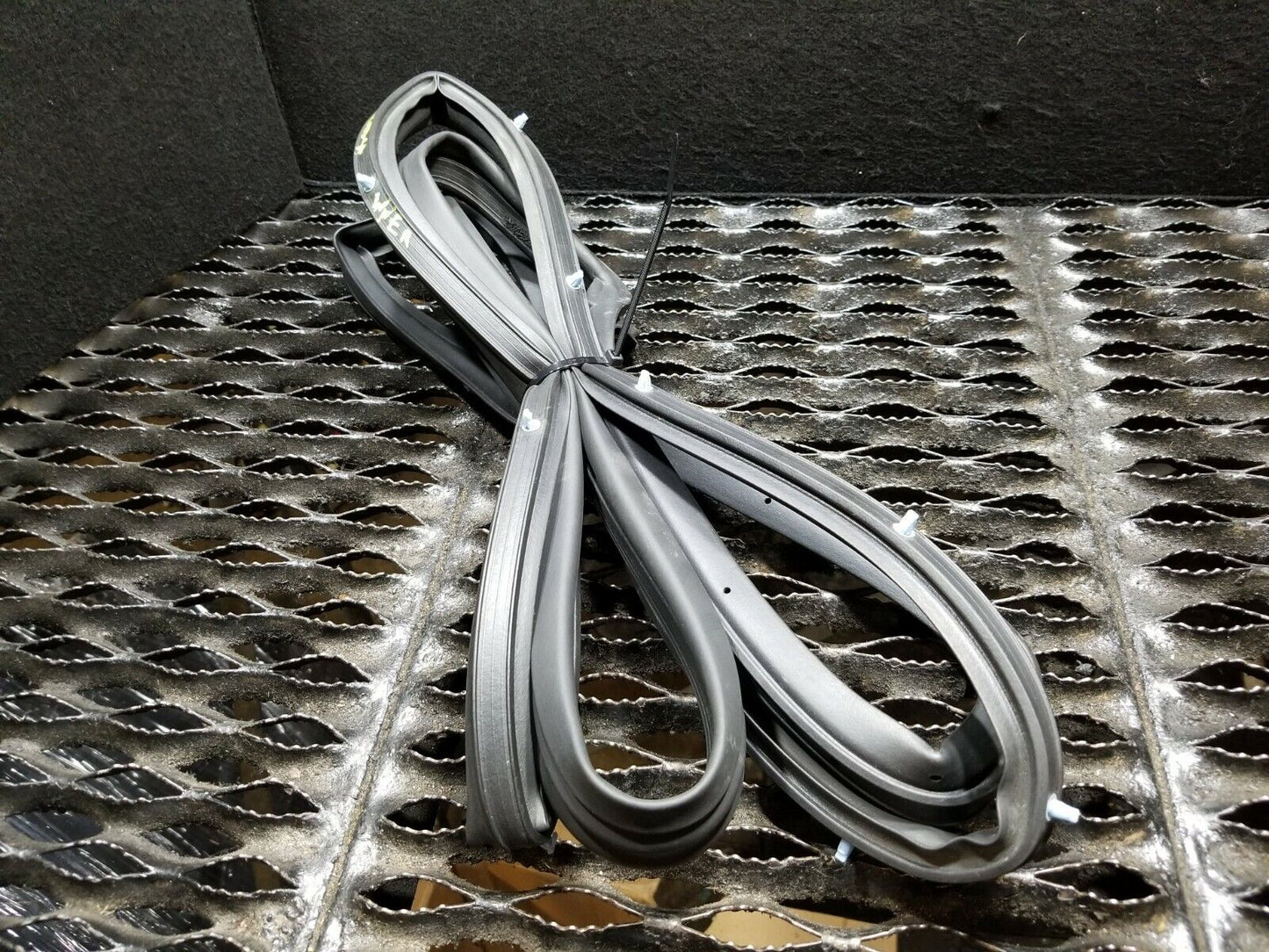 11 12 13 Subaru Forester Front Door Inner Weatherstrip Seal Pass Side OEM 33k