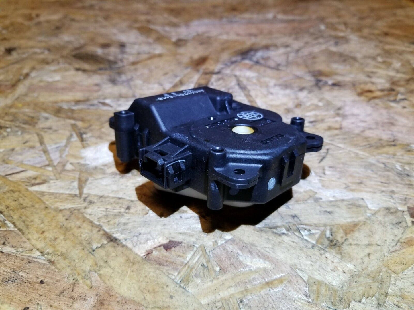 06 07 08 09 10 11 Cadillac DTS Heater Core AC HVAC Air Flap Actuator Motor OEM