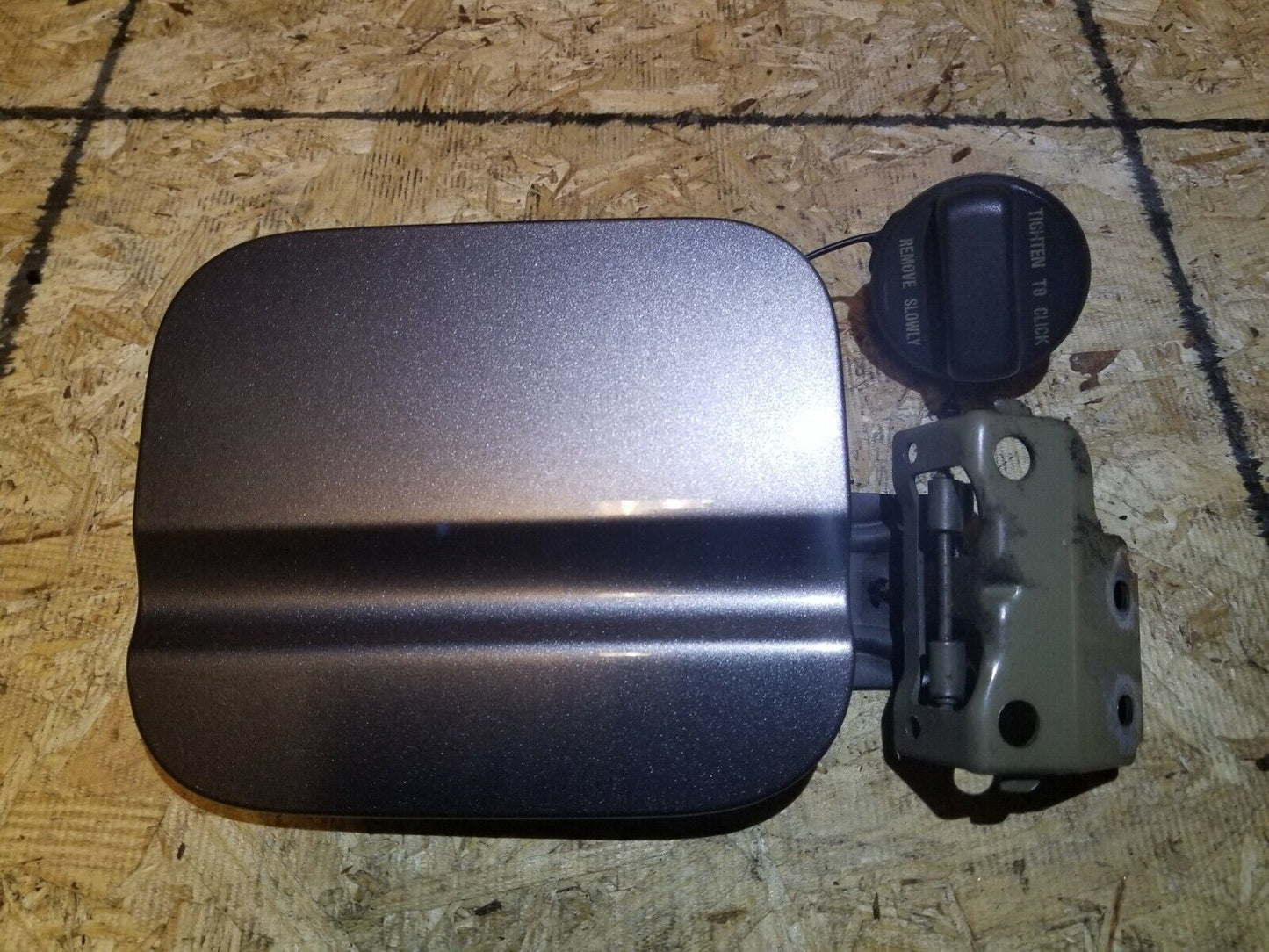 04 05 06 07 08 Acura Tl Type-s Fuel Tank Door Lid W/ Filler Gas Cap OEM