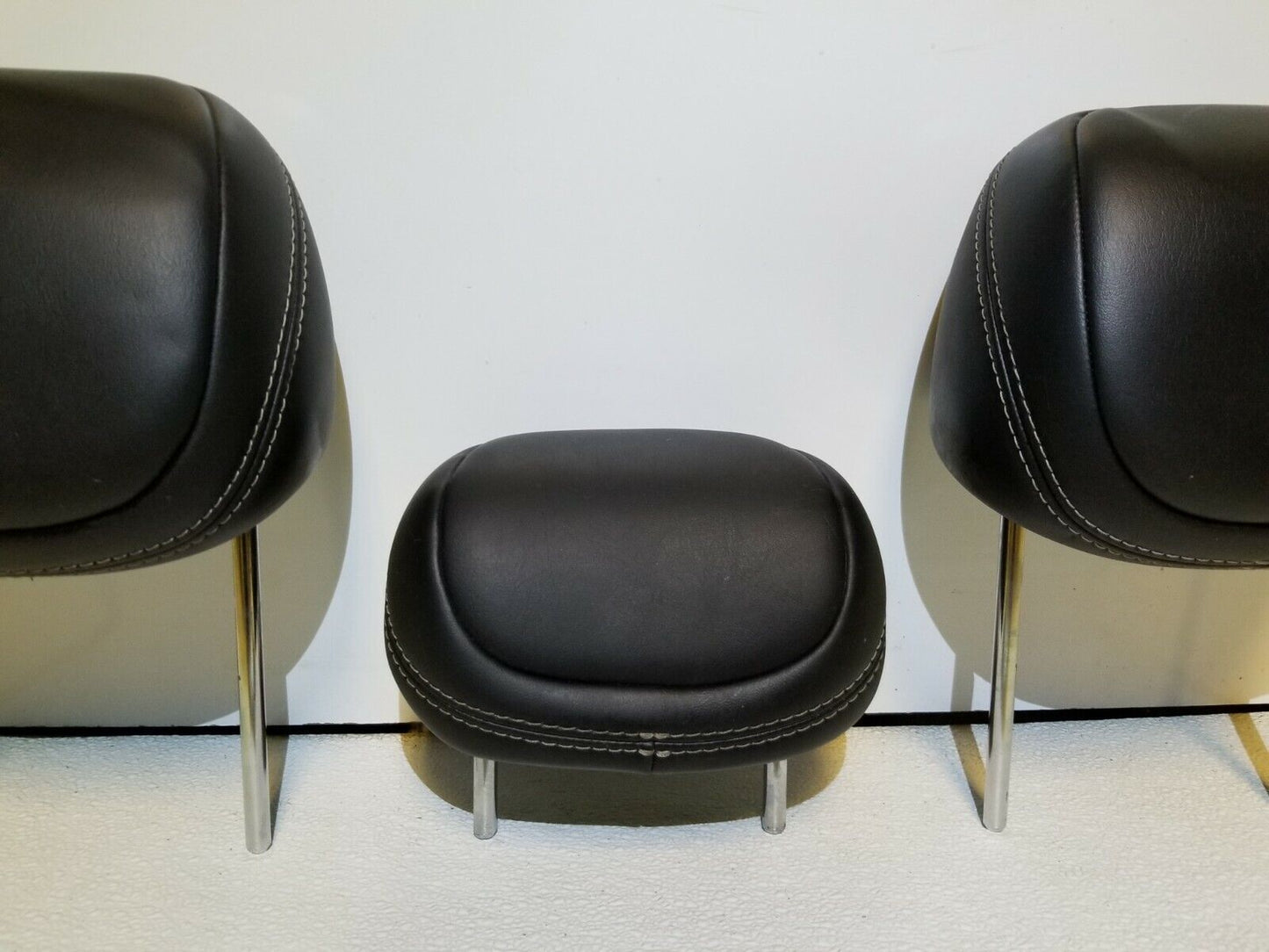 13 14 15 16  Dodge Dart Rear Seat Headrest 3pcs Ome 76k