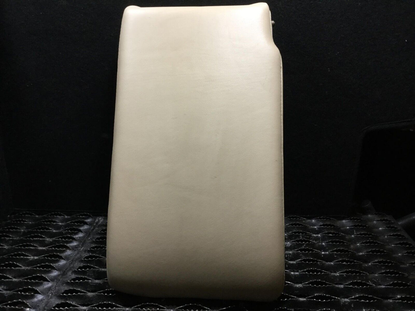 07 08 09 Suzuki Grand Vitara Xl-7 Rear Seat Armrest W/ Cup Holder OEM
