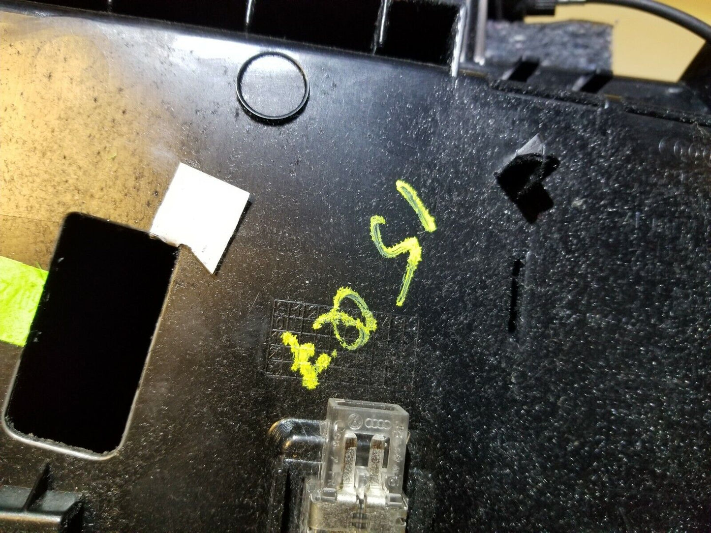 11 12 13 14 15  Audi Q7 Glove Box OEM 87k