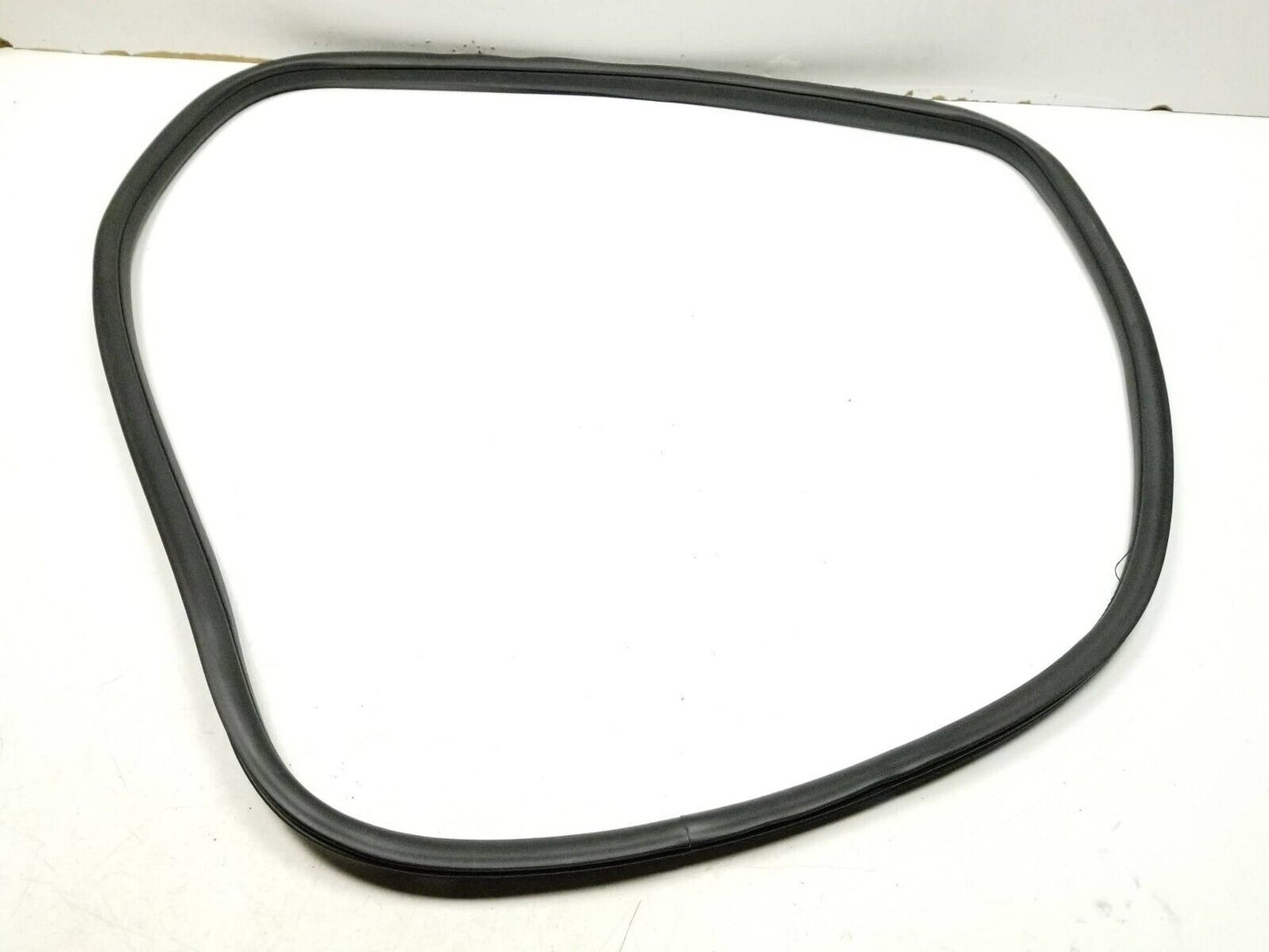 2013 - 2018 Cadillac Ats Rear Door Weather Strip Seal Driver Side Left OEM