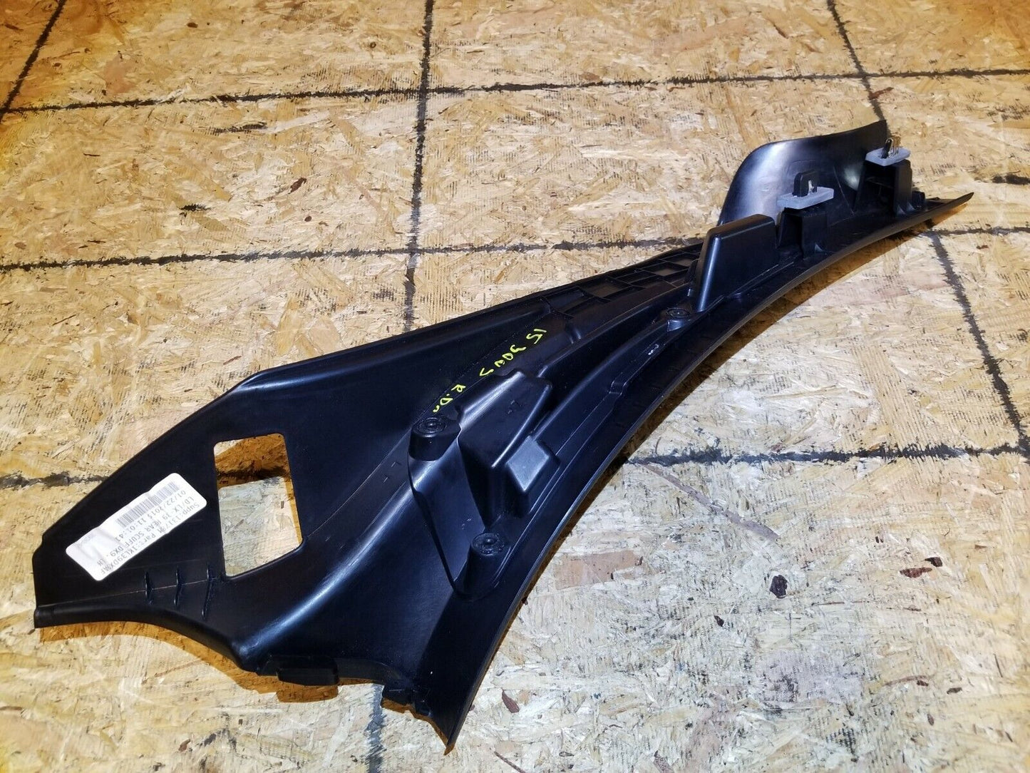 12 13 14 15 16 17 Chrysler 300 Rear Left Driver Side Door Sill Scuff Plate OEM