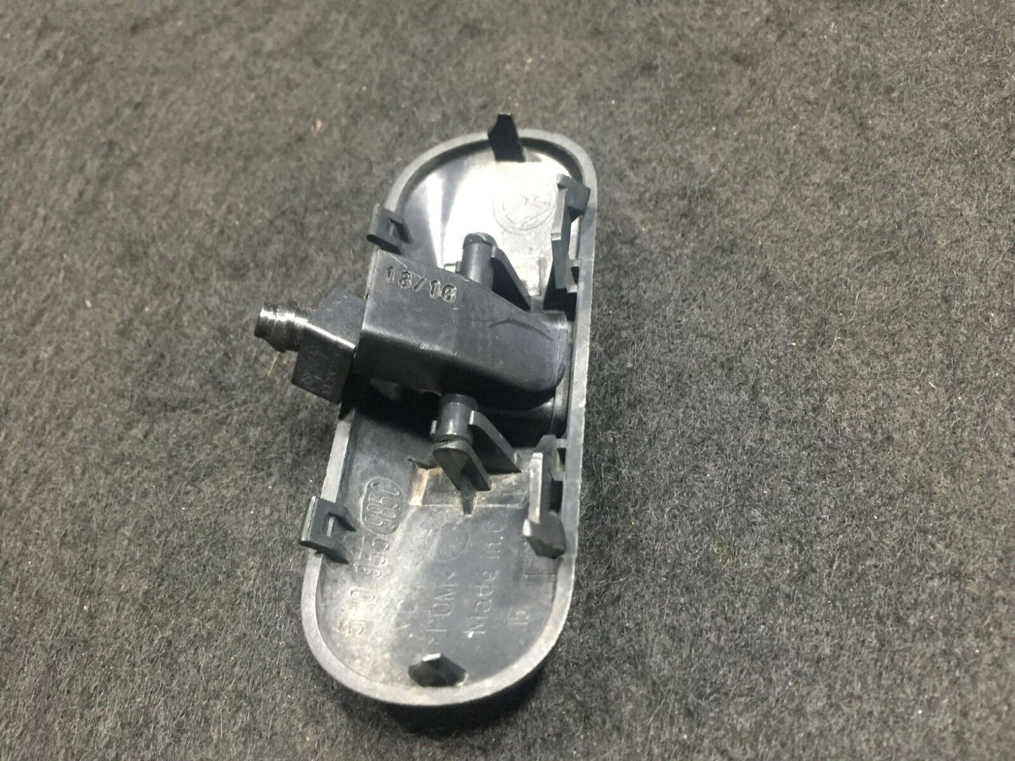 11 12 13 14 15 VW Jetta Windshield Washer Sprayer Jet / Nozzle OEM 62k