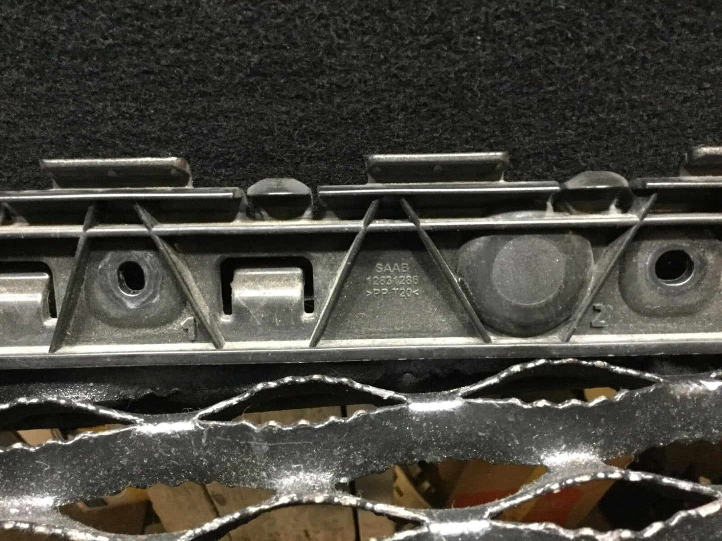 2004 -2007 Saab 9-3 Aero Convertible Left Driver Side Rocker Mount Bracket OEM
