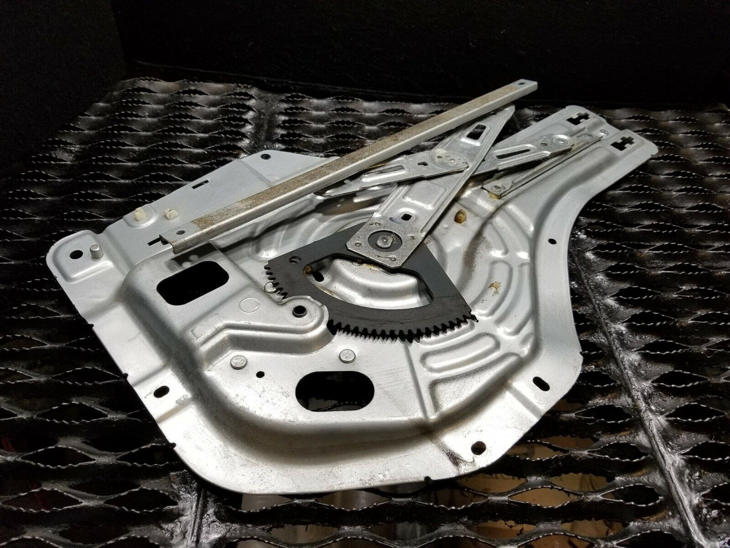 07 08 09 Hyundai Tucson Rear Left Driver Side Door Window Regulator OEM 89k