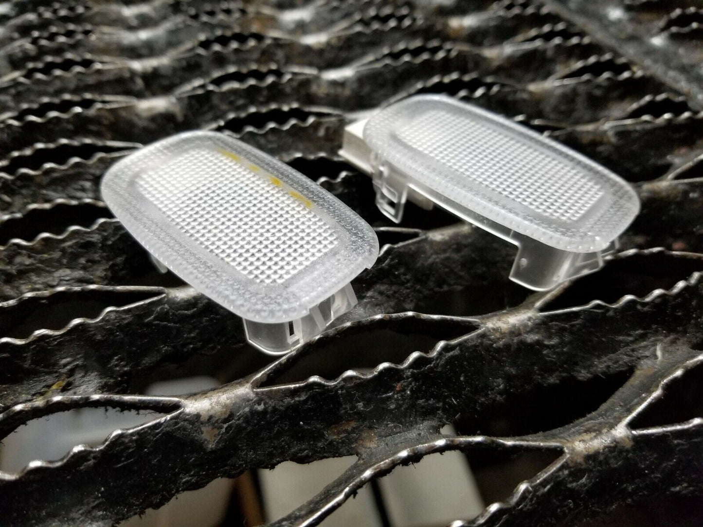 10 11 12 13 Mercedes W212 E350 Interior Light Lamp 2pcs OEM 39k