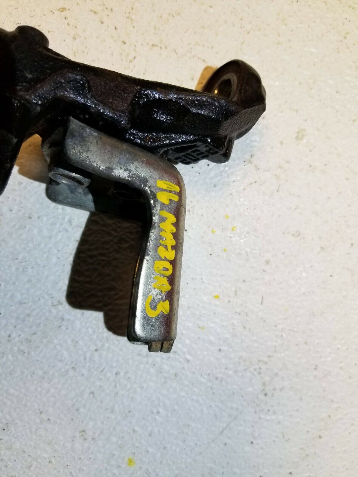 14 15 16 Mazda 3 2.0l Engine Mount Bracket OEM 41k Miles