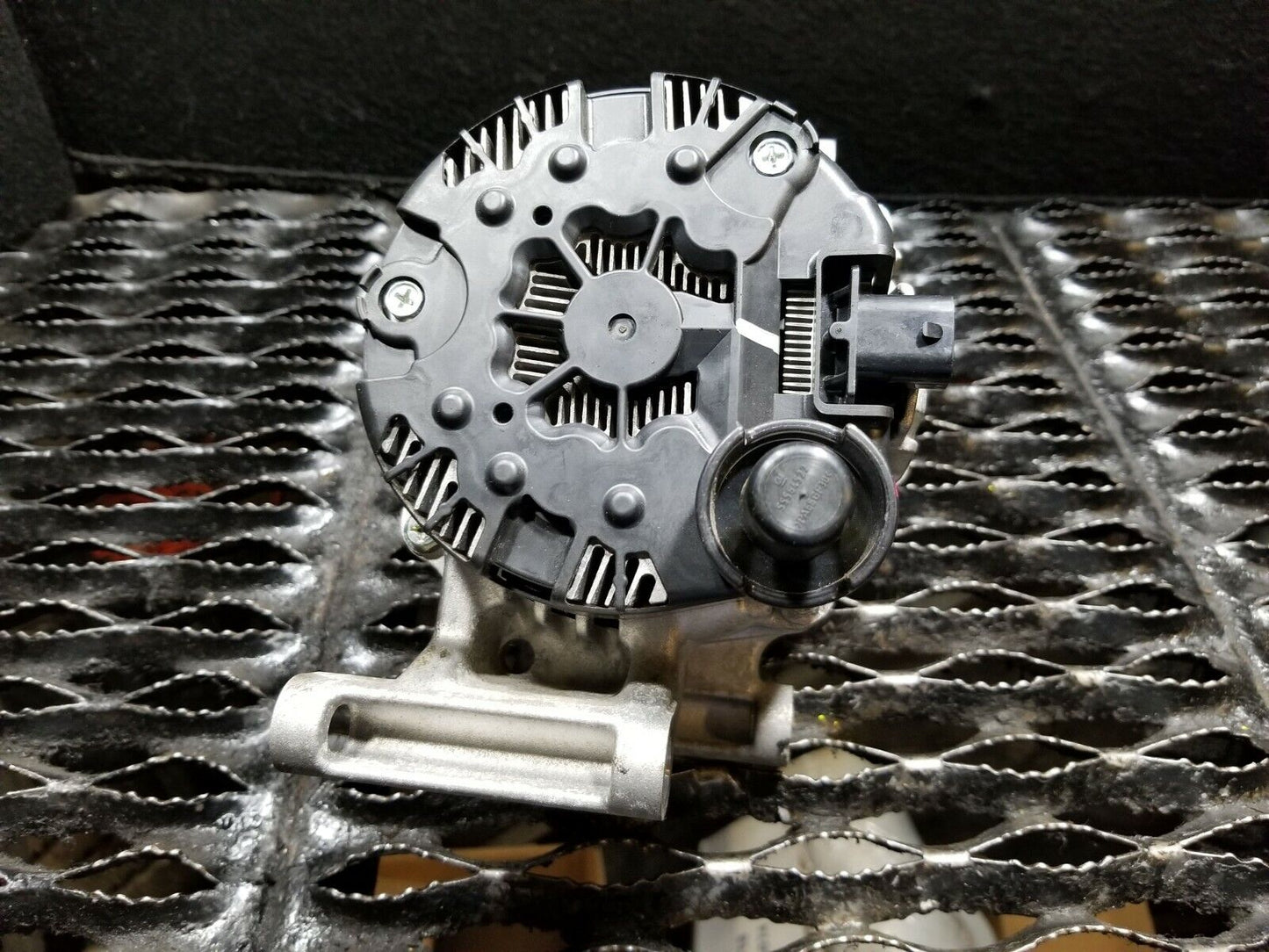 16 17 18 19 Chevrolet Malibu Alternator Generator OEM 3k
