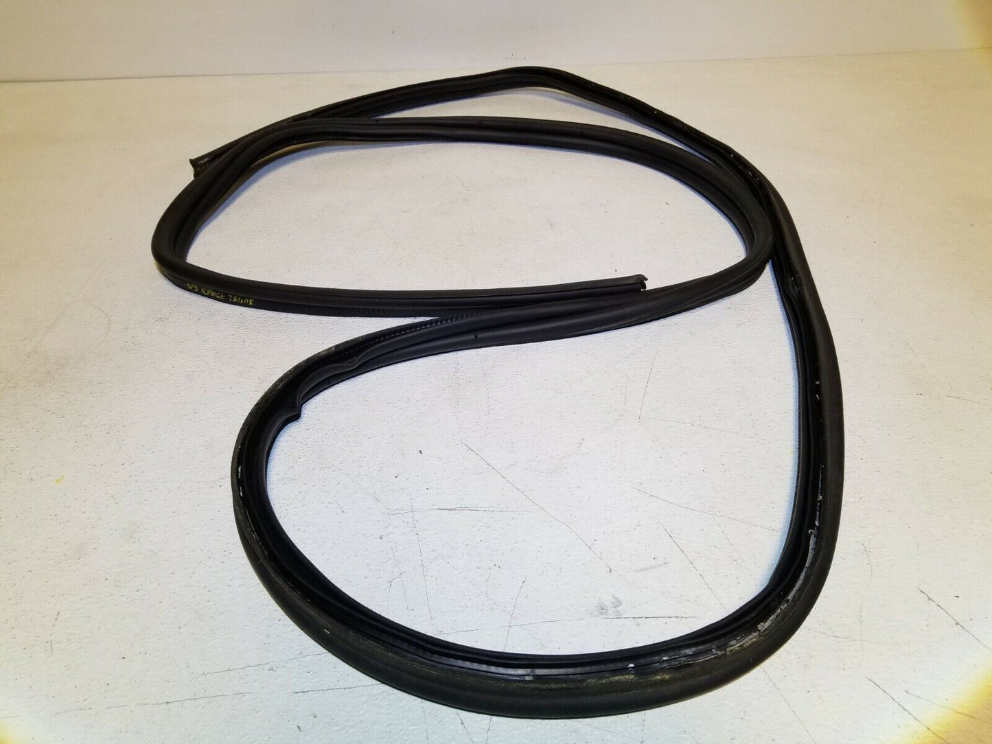 06 07 08 09 Range Rover Sport Rear Trunk Tailgate Weatherstrip Seal OEM
