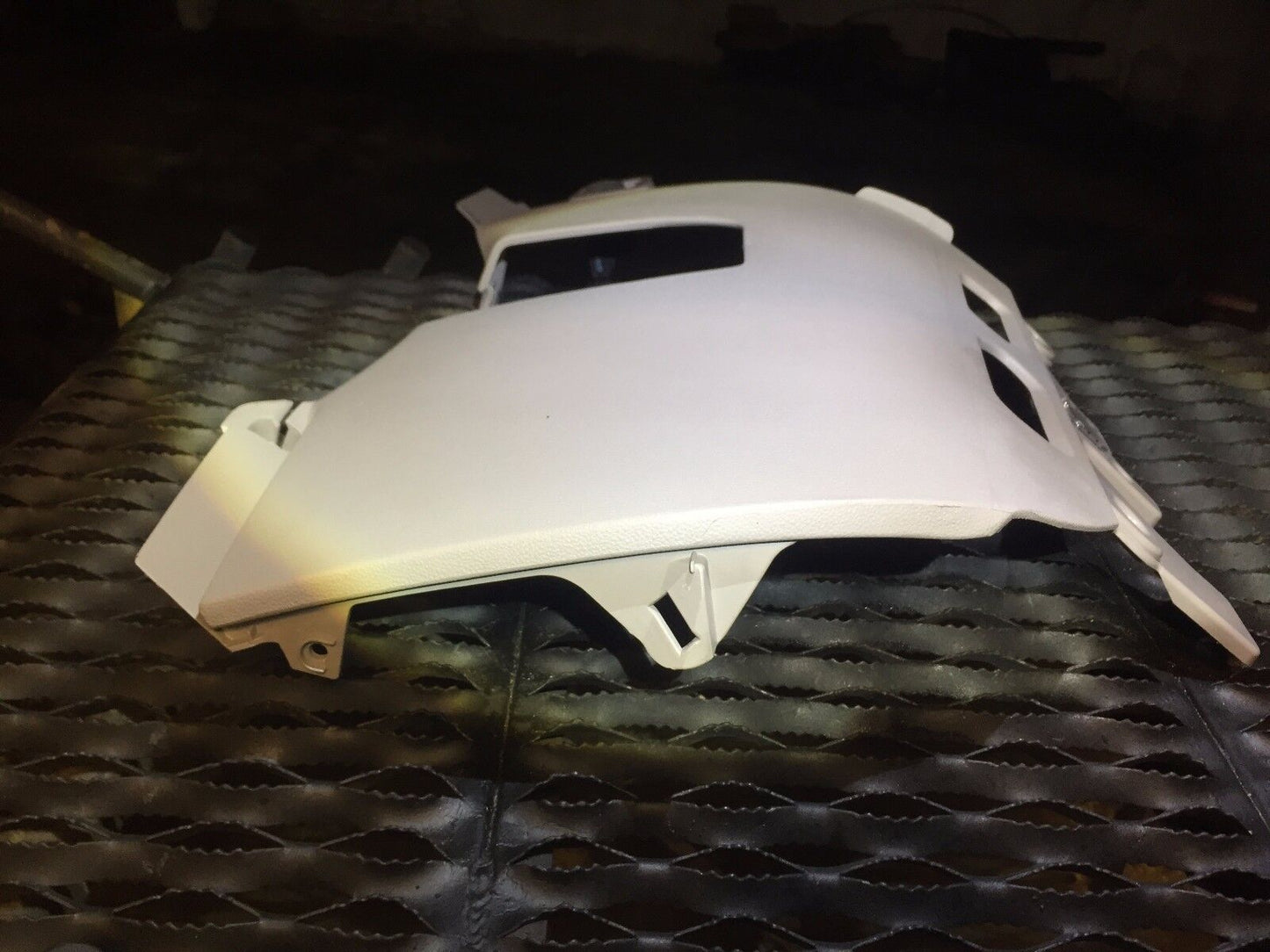 05 06 07 08 09 10 11 Volvo S40 Driver Lower Dash Cover Knee Guard 30722495 OEM