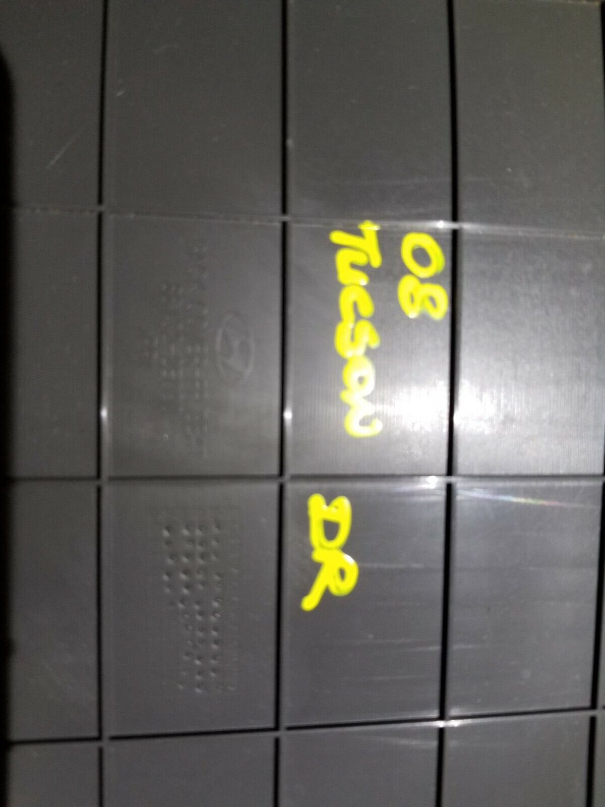 07 08 09 Hyundai Tucson Front Left Driver Seat Back Cover Trim OEM 89k