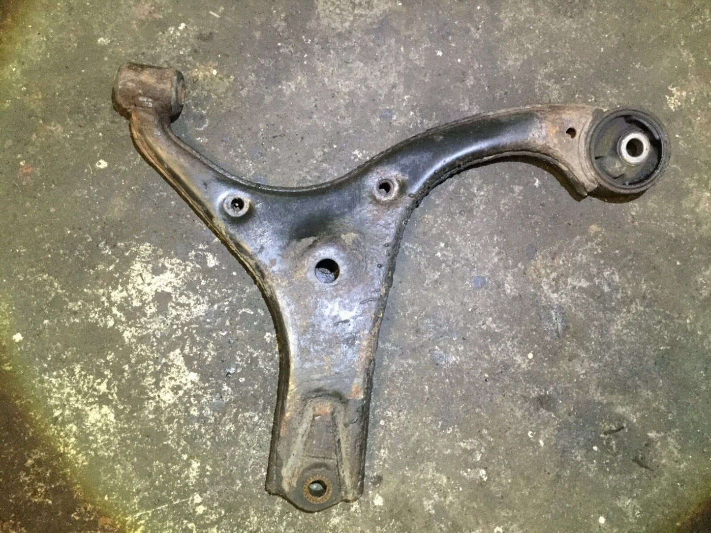06 07 08 09 10 11 Kia Rio Front Left Driver Lower Control Arm OEM