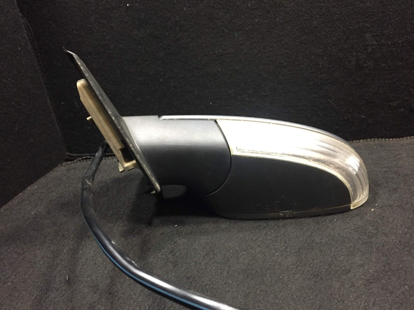02-05 Volkswagen Passat Left Driver Side Door Mirror W/o Glass OEM D23
