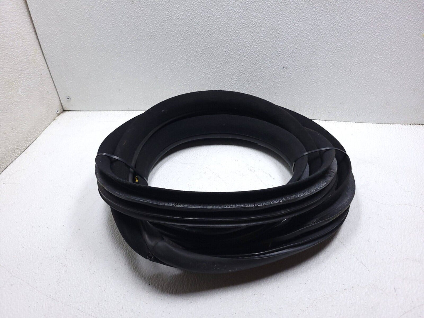 06 07 08 09 10 11 Mercedes Ml500 Door Weatherstrip Seal Rear Left Driver OEM