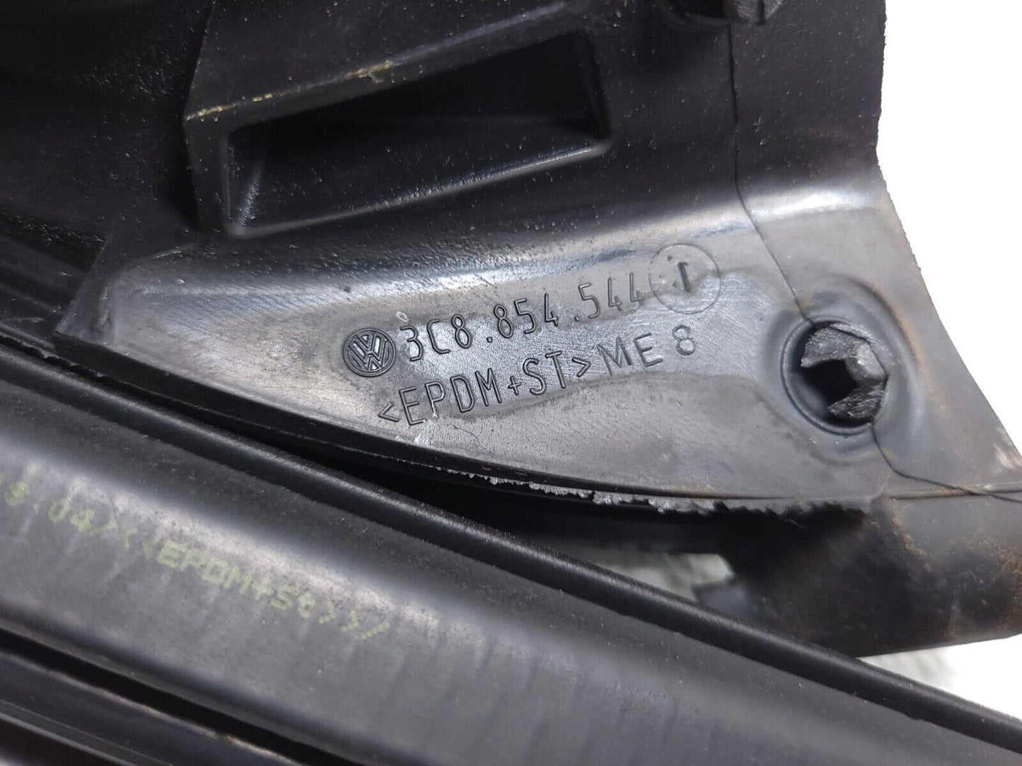 09 10 11 12 Volkswagen Cc Door Weatherstrip Seal Front Right Passenger Side OEM