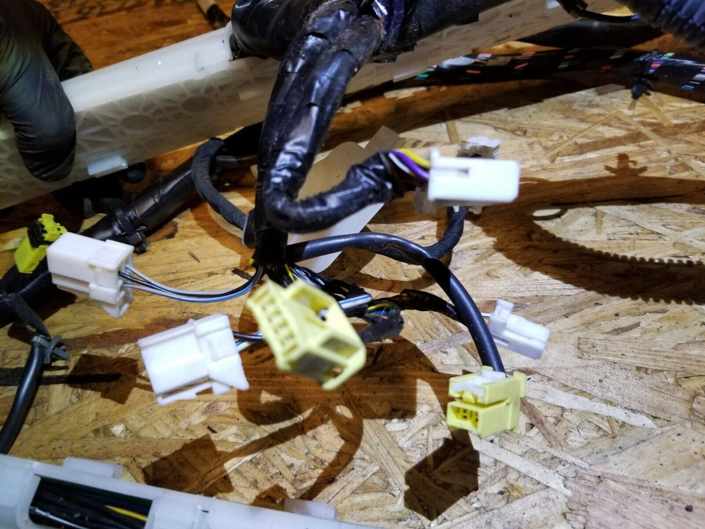 04 05 06 07 Infiniti QX56 Right Passenger Side Interior Body Wire Harness OEM
