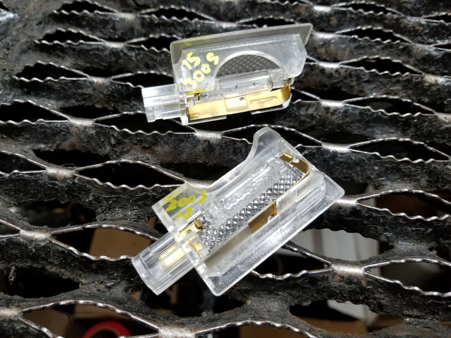 12 13 14 15 16 17 Chrysler 300 Interior Trunk Light Lamp 2pcs OEM 43k Miles