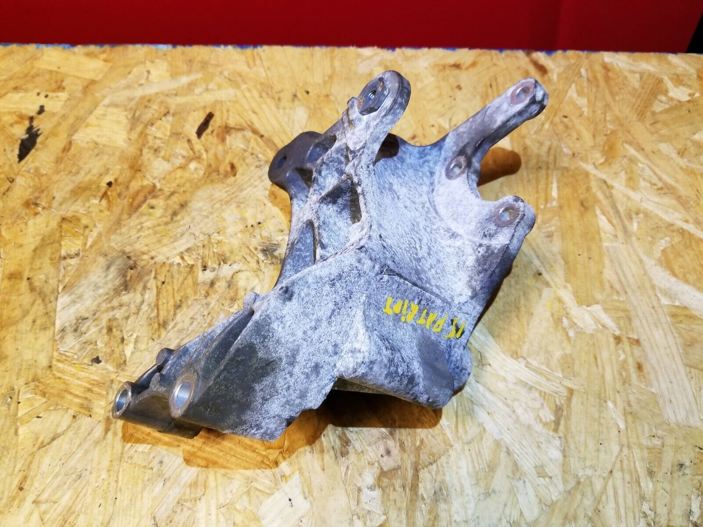 12 13 14 15 16 Jeep Patriot 2.0l Power Steering Pump Braket OEM 56k Miles