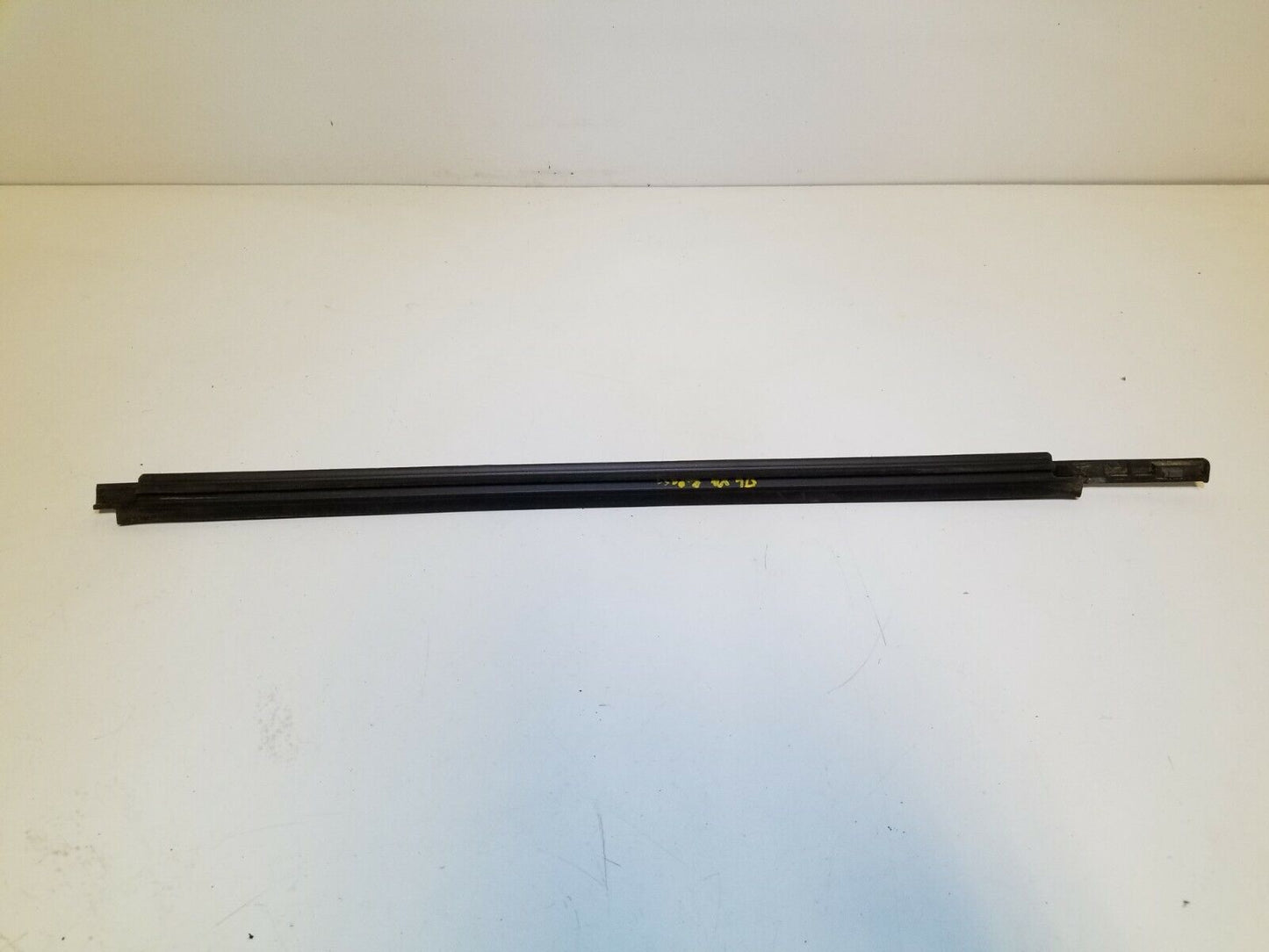 04 05 06 Scion Xa Rear Right Pass Door Window Belt Seal Molding OEM