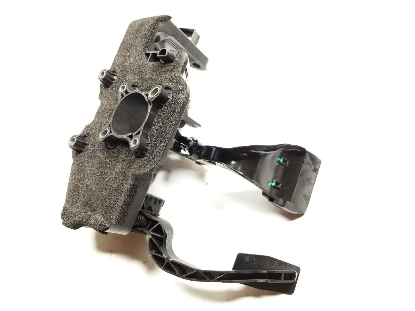 14 15 16 17 Fiat 500l At Gas Accelerator & Brake Pedal  W/ Bracket    OEM