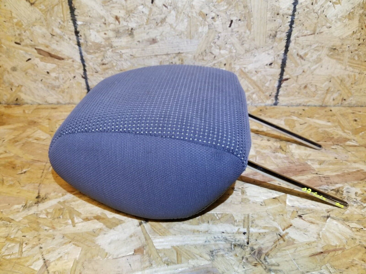 07 08 09 Hyundai Tucson Front Left Driver Seat Headrest Head Rest OEM 89k