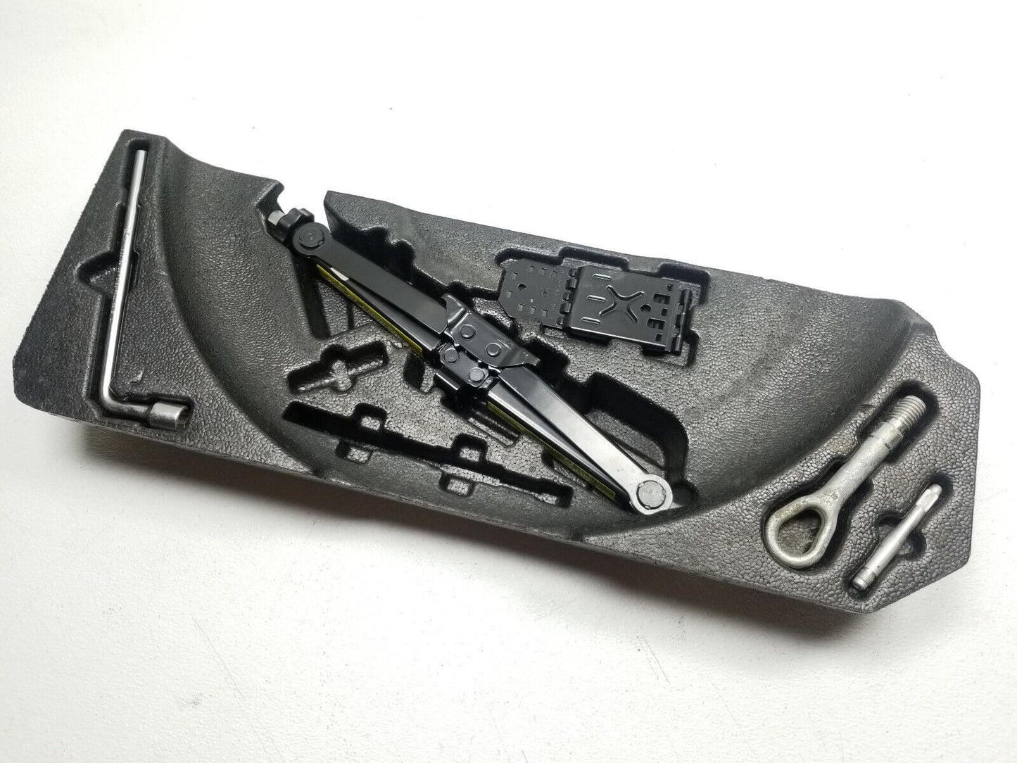 06 07 08 09 10 11 Mercedes Ml500 Emergency Spare Tire Jack Tool Kit 16489906 OEM