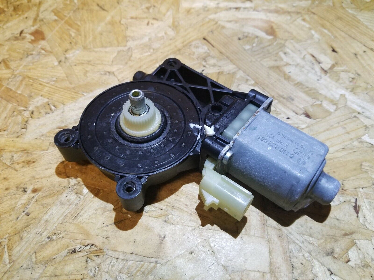 15 16 17 Chevrolet Equinox Front Door Window Regulator Motor Driver Left OEM 24k
