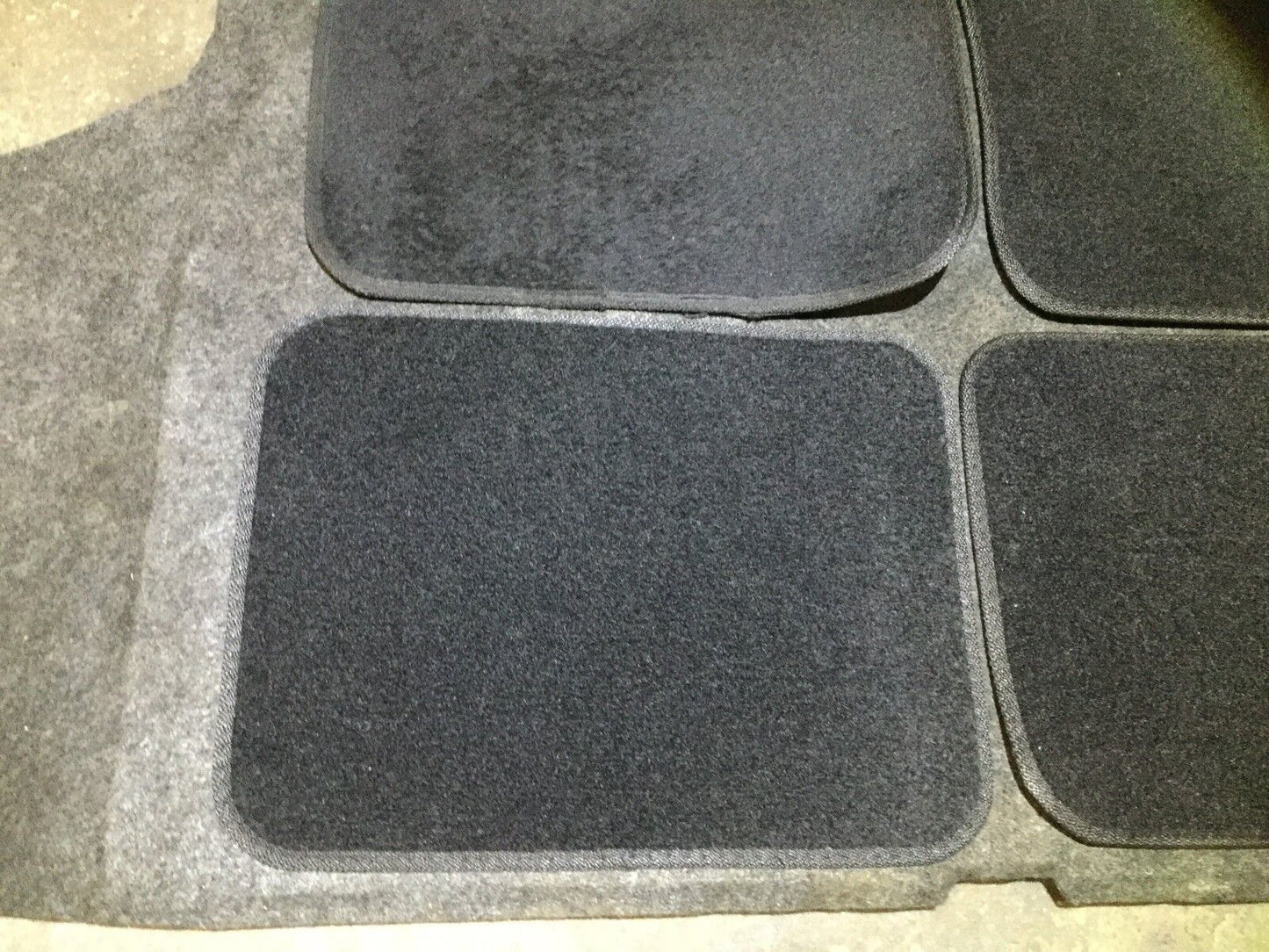 07 08 09 10 Chrysler Sebring Floor Mat Carpet - 4pcs OEM Sedan