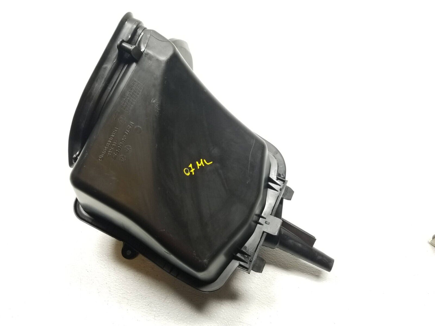06 07 08 09 10 11 Mercedes Ml500 Cabin Air Cleaner Housing Cleaner Box OEM