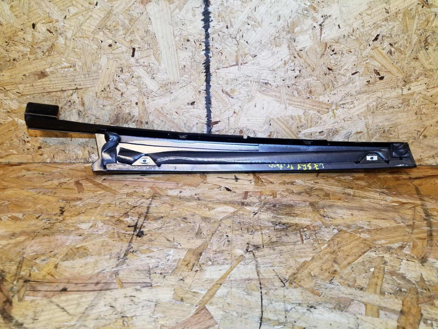 05 06 07 08 09 Cadillac SRX Front Right Passenger Side Door B Pillar Trim OEM