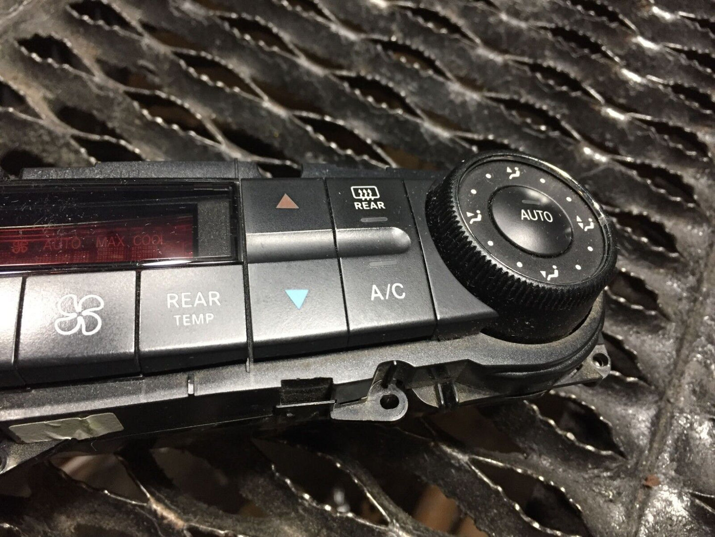 2006 - 2011 W219 Mb Cls550 A/c Heater Climate Temperature Control OEM #35 101k